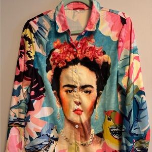 Frida blouse size Medium